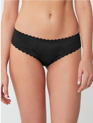 Brazilian No VPL Scallop Edge Knickers